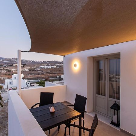 Santorini Villatzio Suites เมซาเรีย ภายนอก รูปภาพ