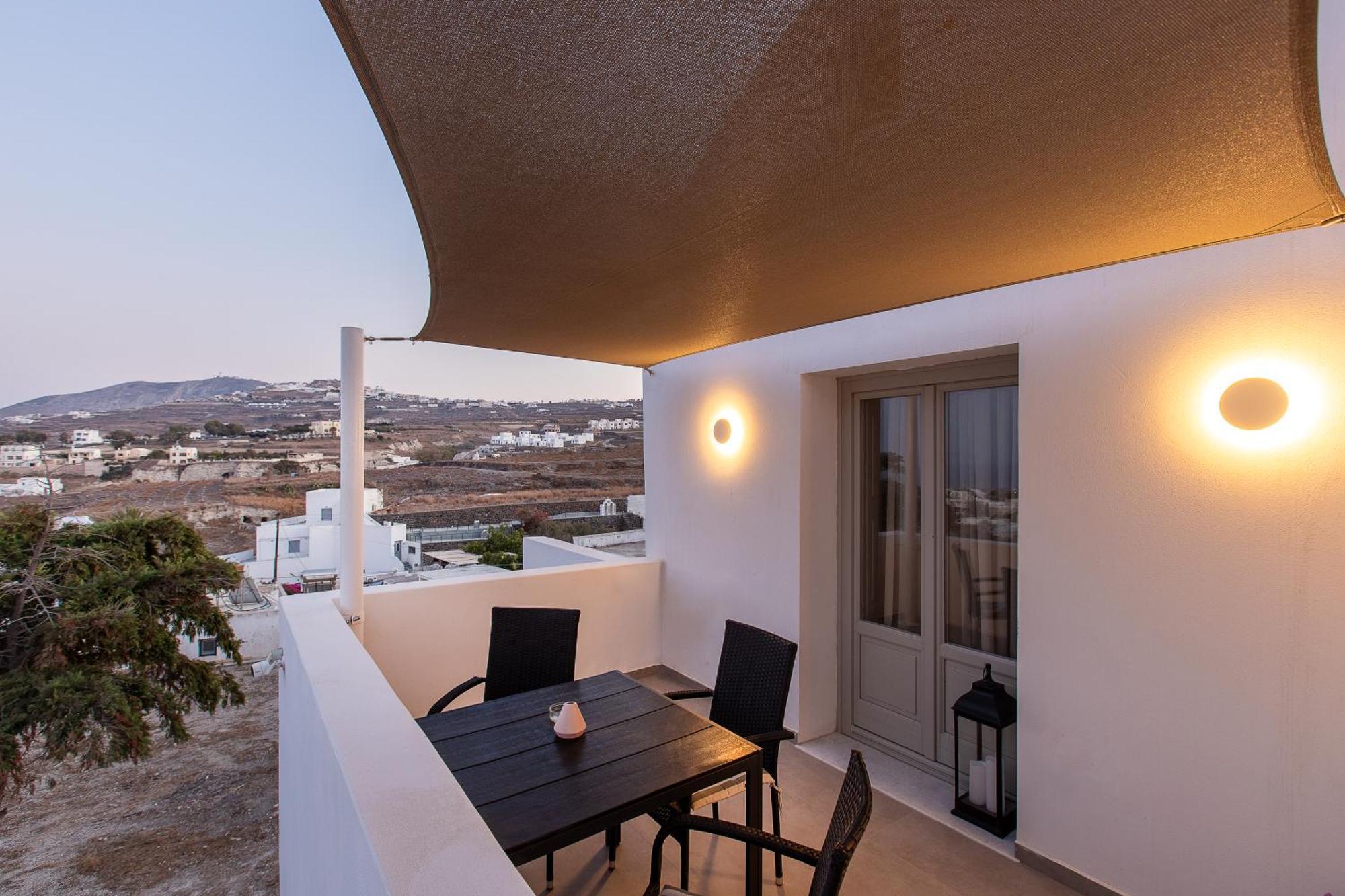 Santorini Villatzio Suites เมซาเรีย ภายนอก รูปภาพ