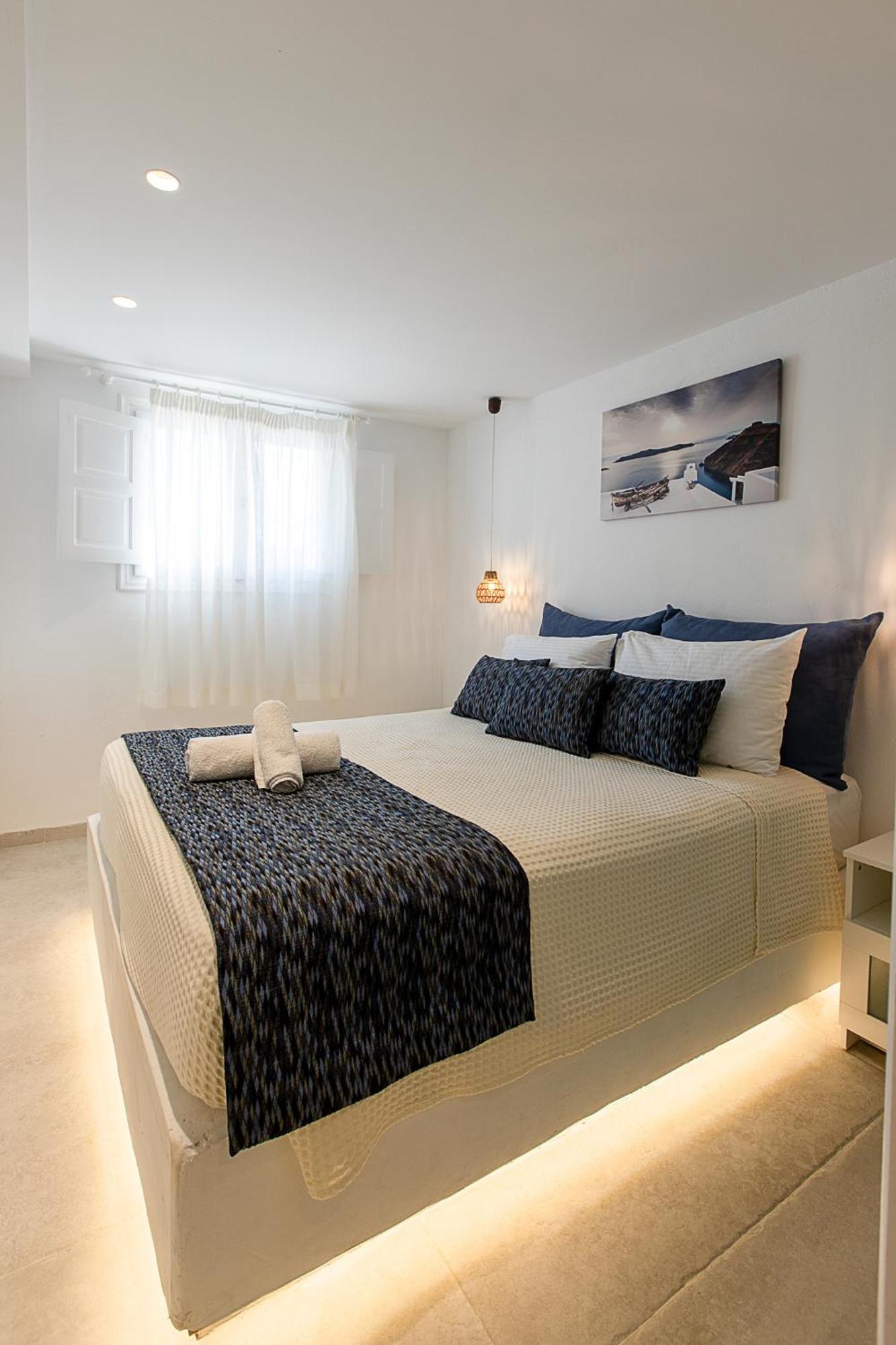 Santorini Villatzio Suites เมซาเรีย ภายนอก รูปภาพ