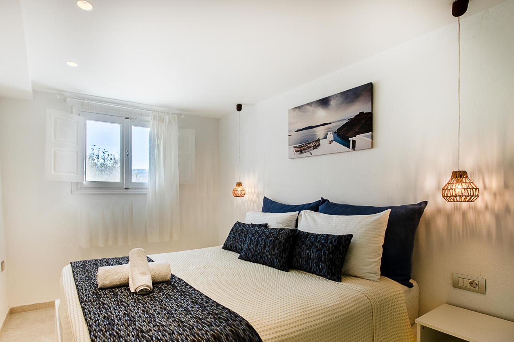 Santorini Villatzio Suites เมซาเรีย ภายนอก รูปภาพ