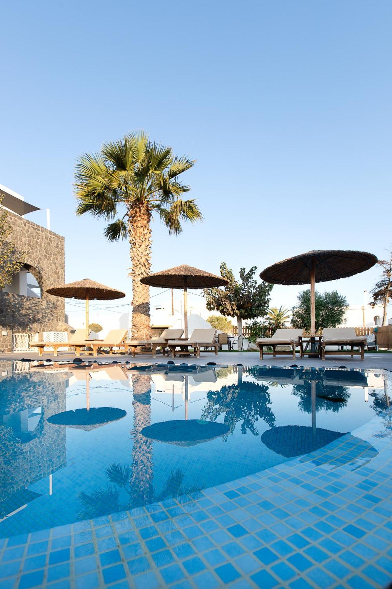 Santorini Villatzio Suites เมซาเรีย ภายนอก รูปภาพ