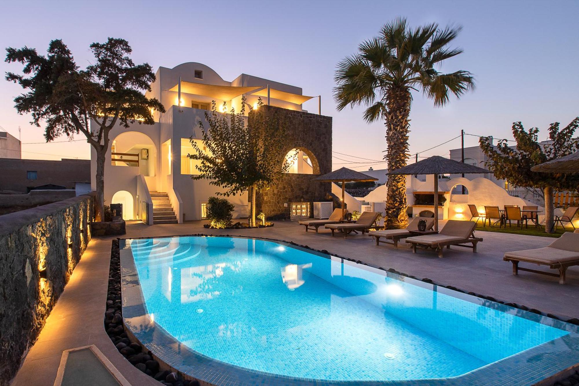 Santorini Villatzio Suites เมซาเรีย ภายนอก รูปภาพ