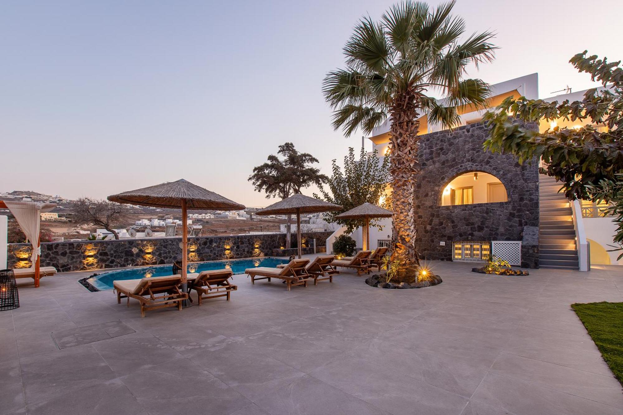 Santorini Villatzio Suites เมซาเรีย ภายนอก รูปภาพ