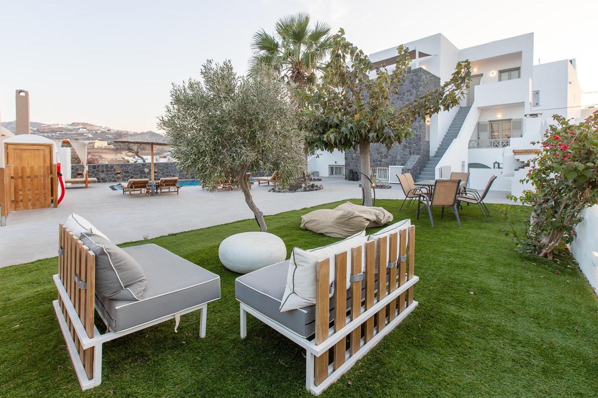 Santorini Villatzio Suites เมซาเรีย ภายนอก รูปภาพ