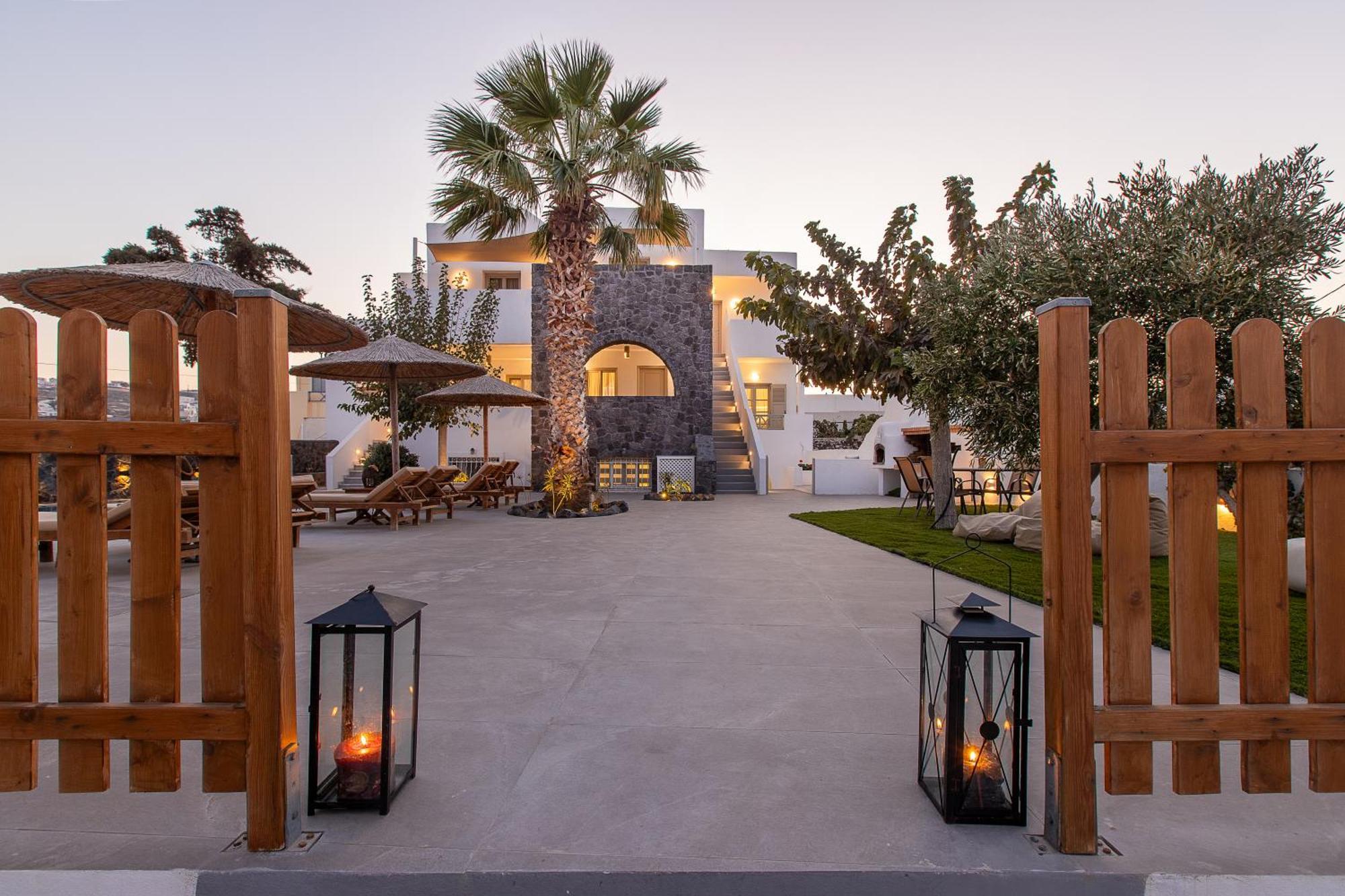 Santorini Villatzio Suites เมซาเรีย ภายนอก รูปภาพ