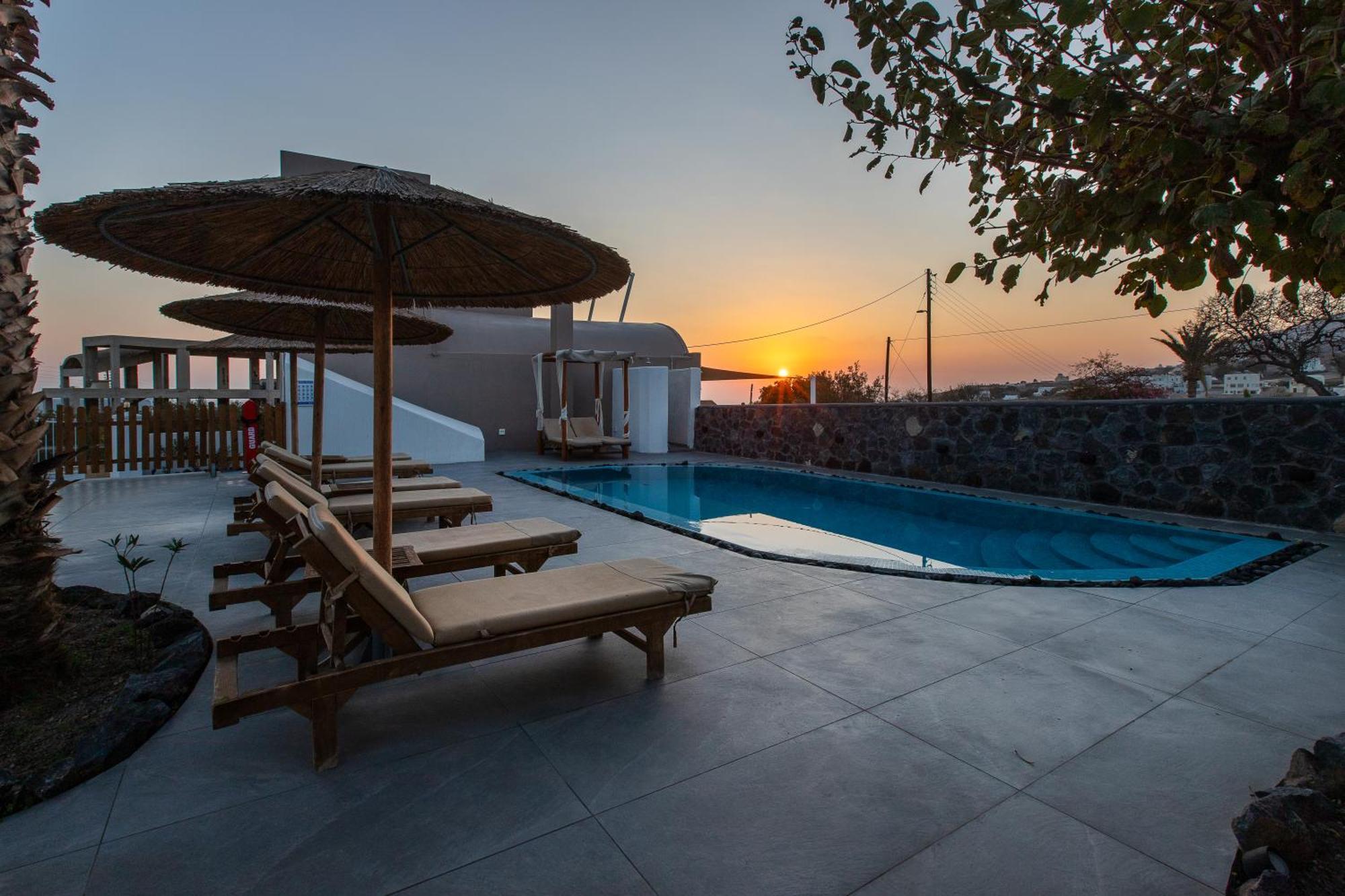 Santorini Villatzio Suites เมซาเรีย ภายนอก รูปภาพ