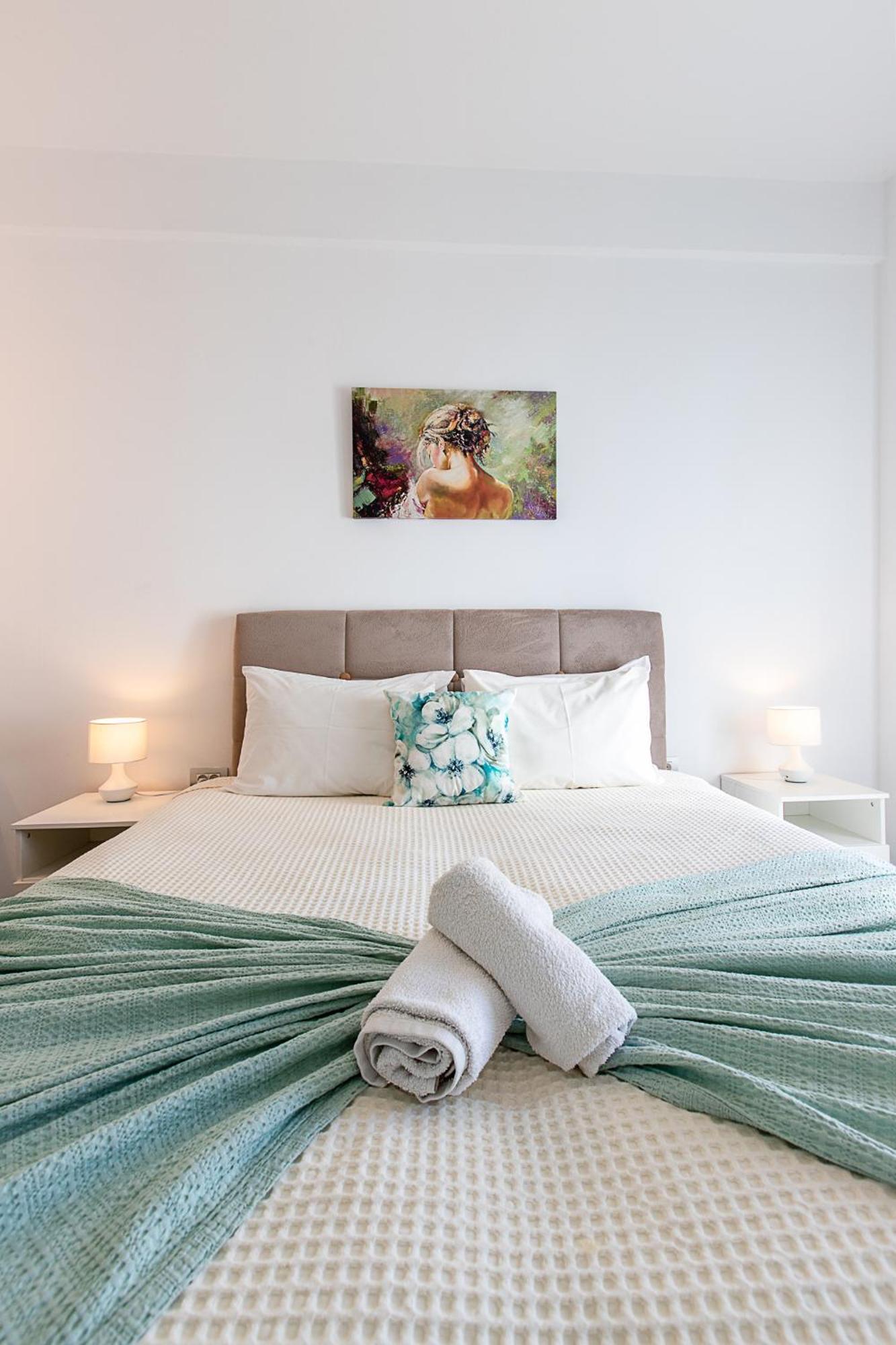 Santorini Villatzio Suites เมซาเรีย ภายนอก รูปภาพ